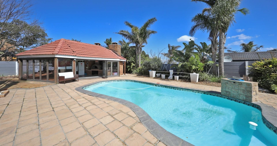 5 Bedroom Property for Sale in Plattekloof Western Cape